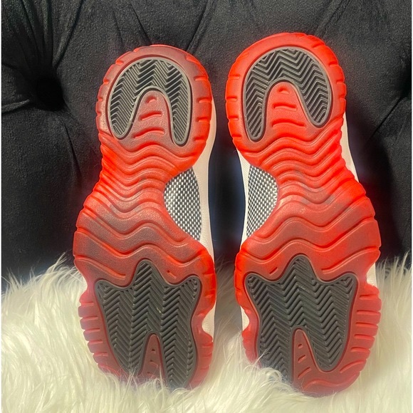 🖤❤️🤍Jordan sneakers👟❤️ - Picture 11 of 11